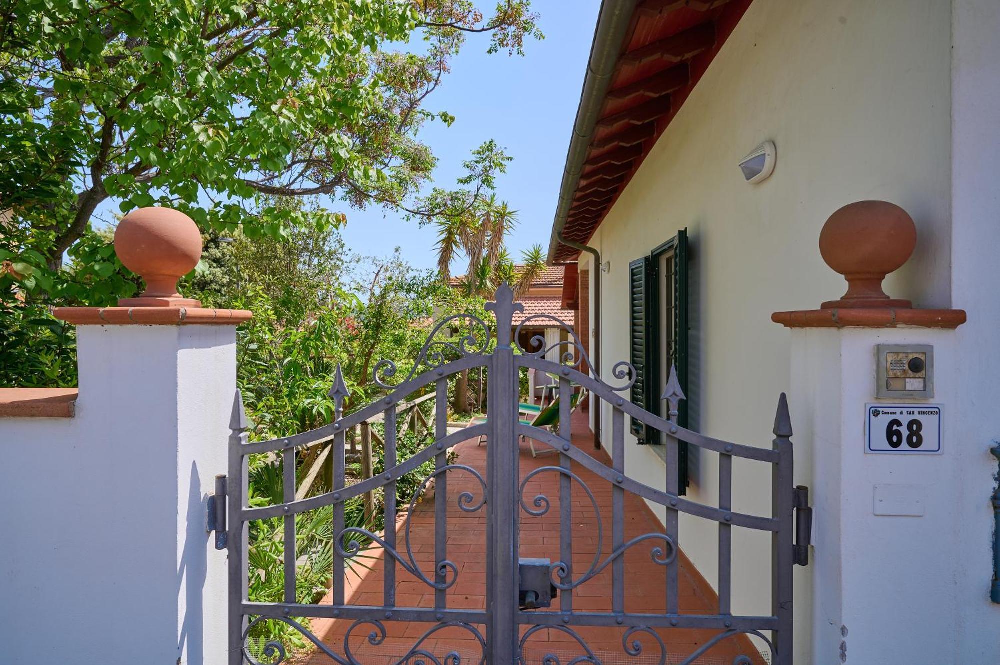 Casa Cipresso Villa San Vincenzo Exterior photo